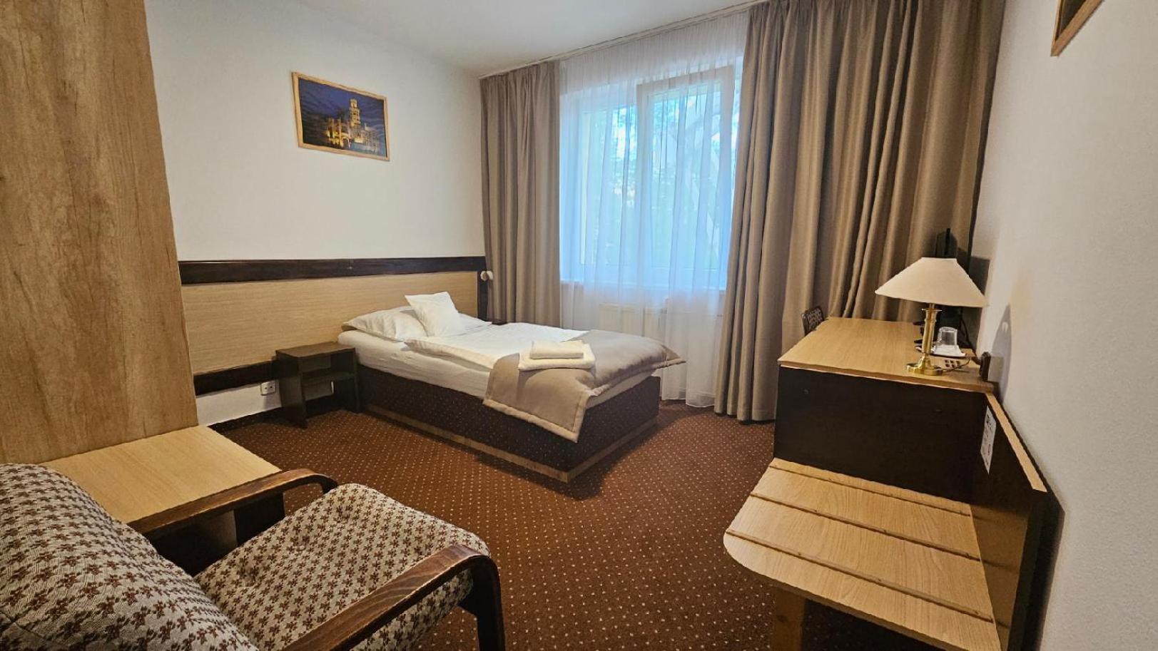 Hotel Adler Ceske Budejovice Exterior foto