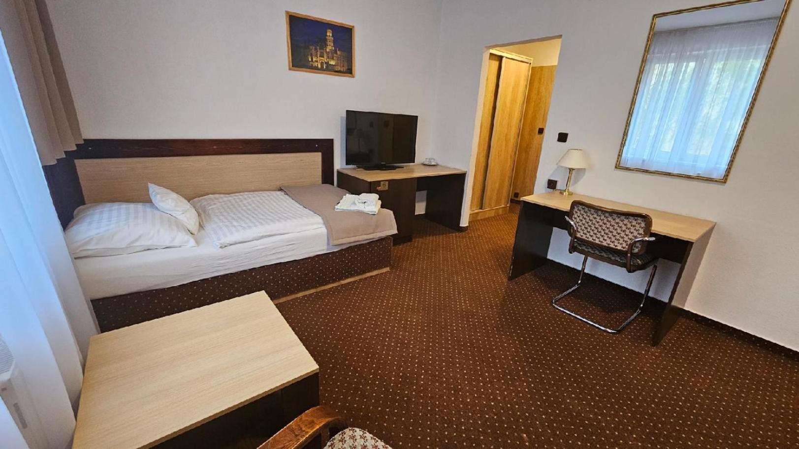 Hotel Adler Ceske Budejovice Exterior foto